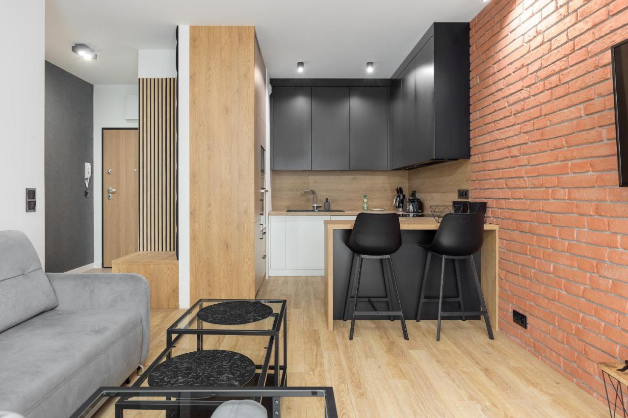 Brand New Business Apartment